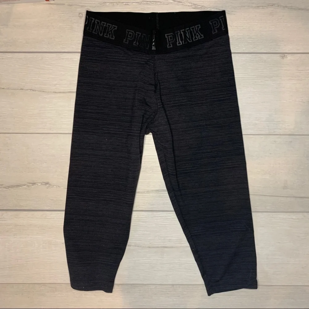 Pink Ultimate Heathered Black Cropped Legging Size Small